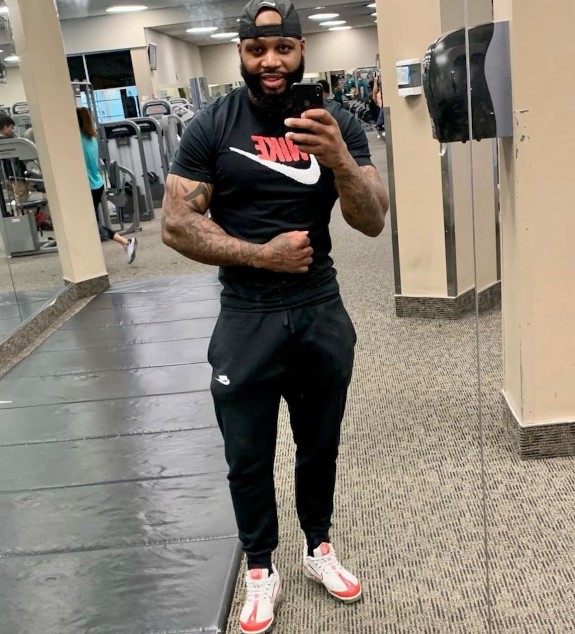 Look closely at those sweatpants