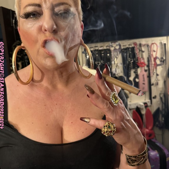 CIGAR  GIRL SMOKING