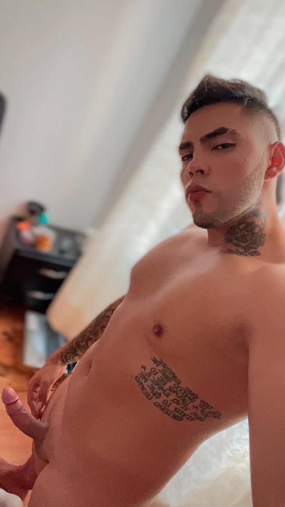 latino se siente solo !!!! alguien que lo acompañe......