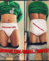 Diapered slave 💦 photo