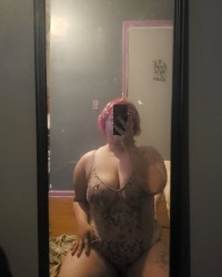 Thighs photo