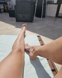 Tyna's sexy feet 💞 photo