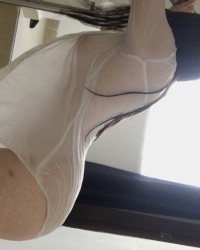 Fotos caseras de chica latina caliente con tetas  perfectas y coño rosado photo