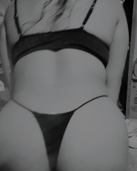 Mi culo y mi coño rico 😍 photo