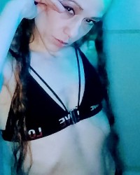 I need fuckrd plz I'm begging photo