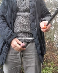 Show my cock in public park photo