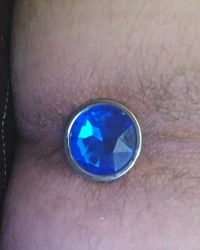 but plugs photo