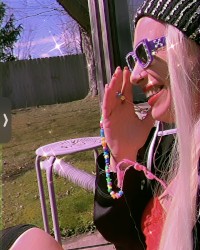 Harley Quinn chillin photo