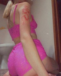 Petite Body photo