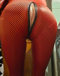 En petite tenue de salope photo