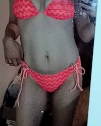 Bikinis, toes, and more 😉🫦🥵 photo