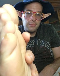 elf feet photo