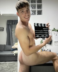i'm on set😎🎬💦 photo