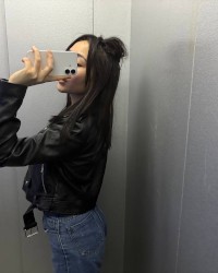 PornHub and Webcam asian model Queenelia photo