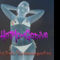 HotmomGodiva