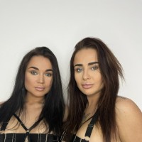 Thesexytwins