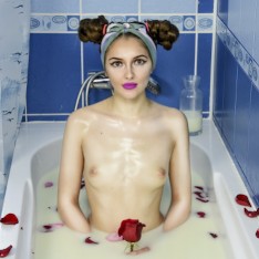 Des stars du porno sexys à poil dans des longs-métrages pornos ...