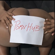 热门艳星全裸出镜完整免费色情片:: Pornhub.com
