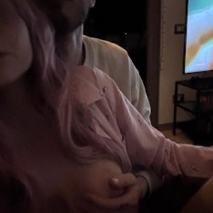 热门艳星全裸出镜完整免费色情片:: Pornhub.com
