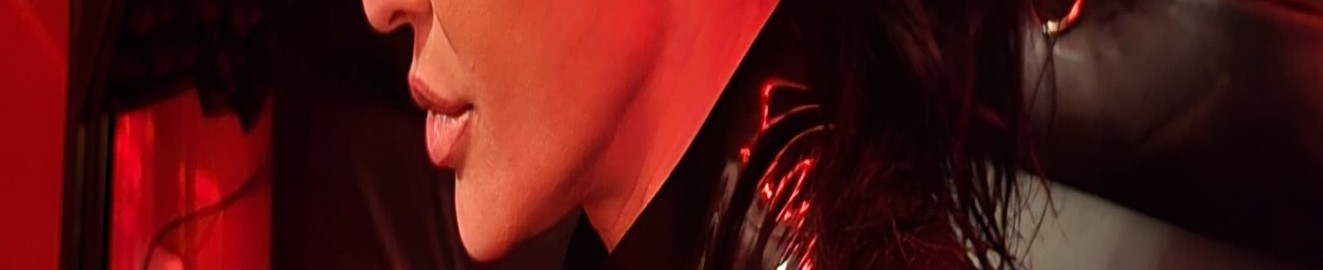 Domina Ava Savage