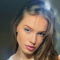 Olivia N0va