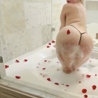 Eatbarbiesbutt