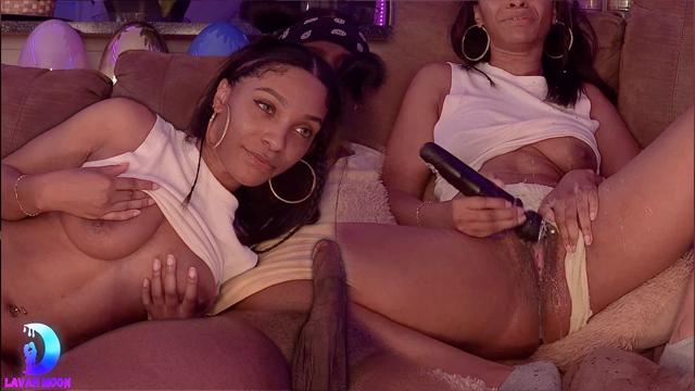 This Flirtatious College Ebony Babe Enjoys Sucking On Hard Bbc And Touching Her Pussy