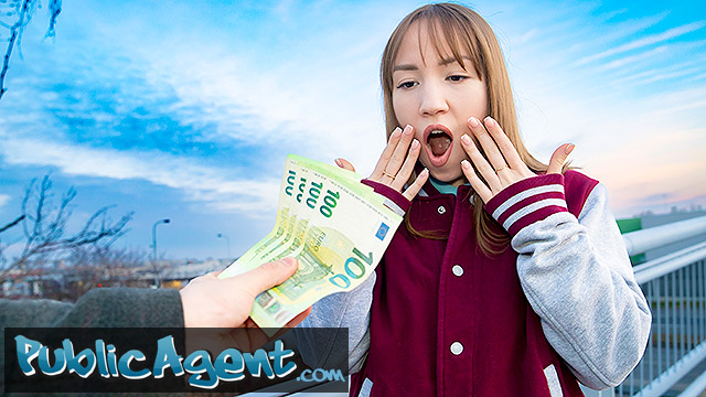 Hot Brunette Dances For Me In Before I Fuck Her Hard