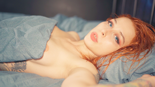 Living With My Younger Step-Sister In The Same Room And Bed