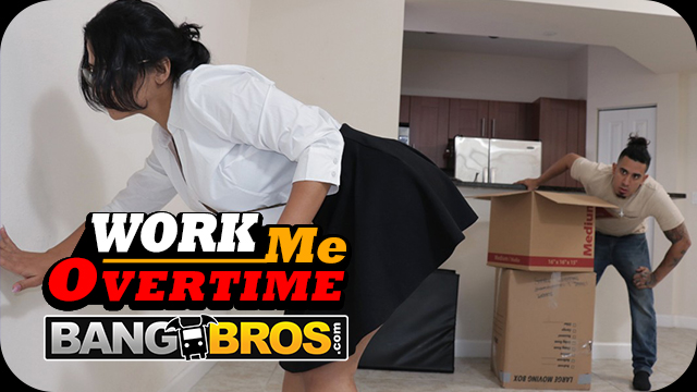 Before Riding Her Client's Hard Cock Bangbros Realtor Rose Monroe Rides A Large Dildo