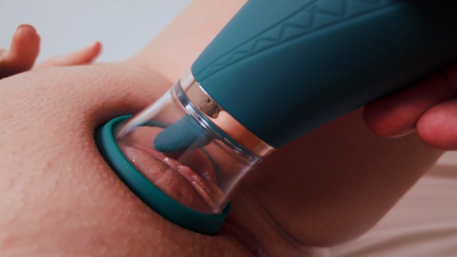 My Orgasms Are Sucked By The Miracle Toy Until I Squirt The Bad Peach