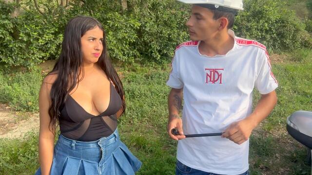 Come On I'll Teach You How To Fuck In A Car If You Fix My Car I'll Fuck A Stranger