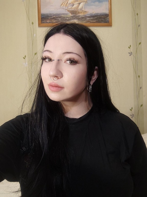 Your girl little cute white 18 year old girl