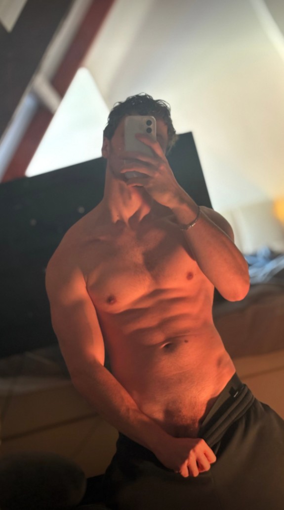 Mirror nudes