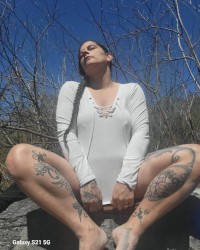 Mommy adventure in the sun 🫦 photo