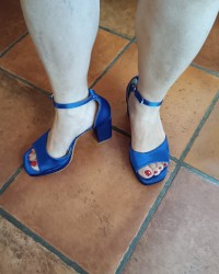 Feet and shoes photo