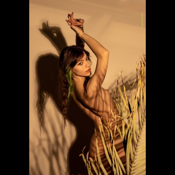 Sunny Palm - Nude photo