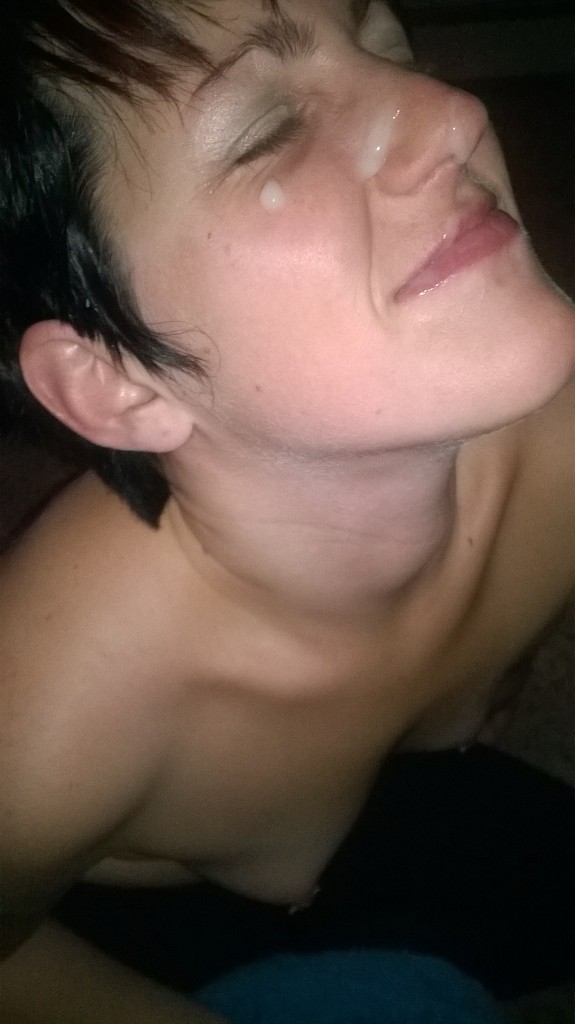 screaminsyren Facialed by a big load of cum