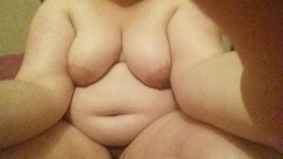 naked pic of curvy lady