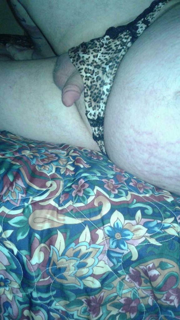 Gf made me be her bitch and wear panties and tuck my dick