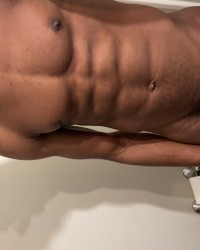 Kiss my body photo