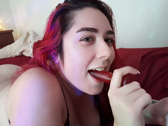 Morning fun playing with my Nintendo 2ds and butt plug!!