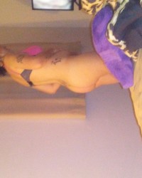 pregnant showing her naked sexy pussy in ass photo