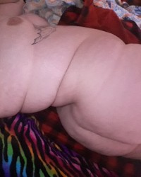 random photos of Pawg BBW sunny flowers photo
