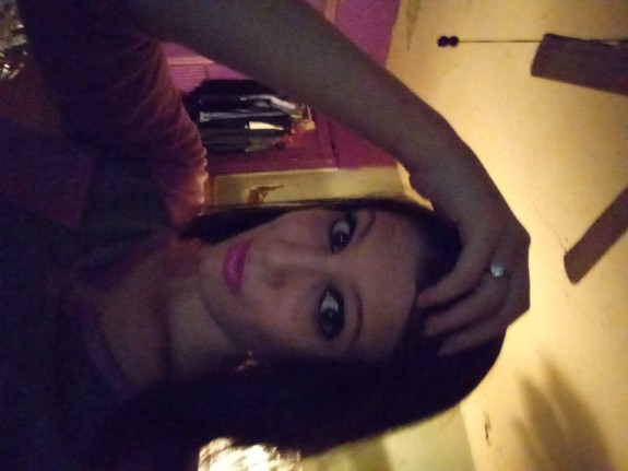 Damn I'm one sexy mama subscribe comment,like my pics and videos;)