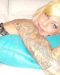 First day working with SirRon with photos. Waiting to get accepted b4 nude photo