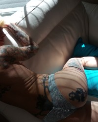 First day working with SirRon with photos. Waiting to get accepted b4 nude photo