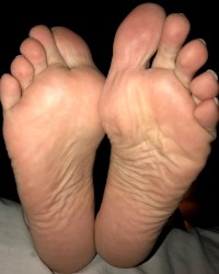 Wrinkled Soles & Feet - Pepper Bane photo
