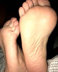 Wrinkled Feet & Soles - Pepper Bane photo