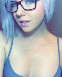 Wanted girlfriend photo